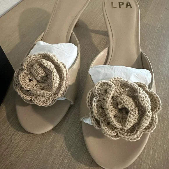 LPA /REVOLVE Elba Sandal in Light Brown
8.5 - Picture 9 of 12